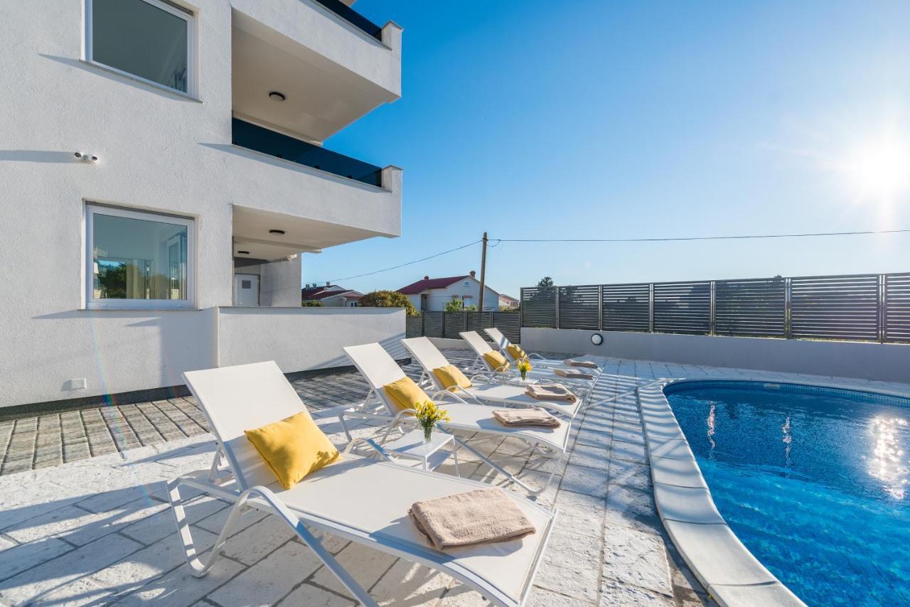 Villa Lena Luxury Apartments Новалья Экстерьер фото