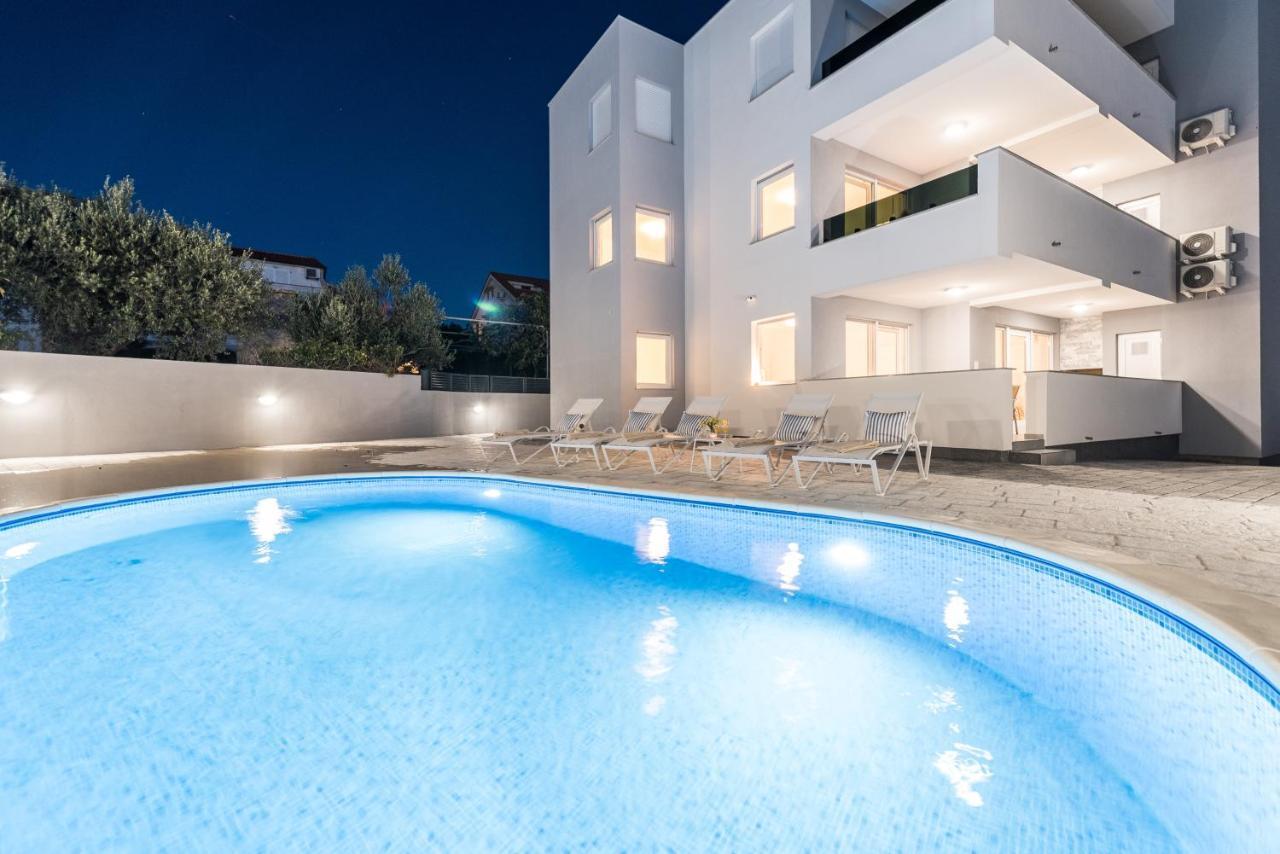 Villa Lena Luxury Apartments Новалья Экстерьер фото