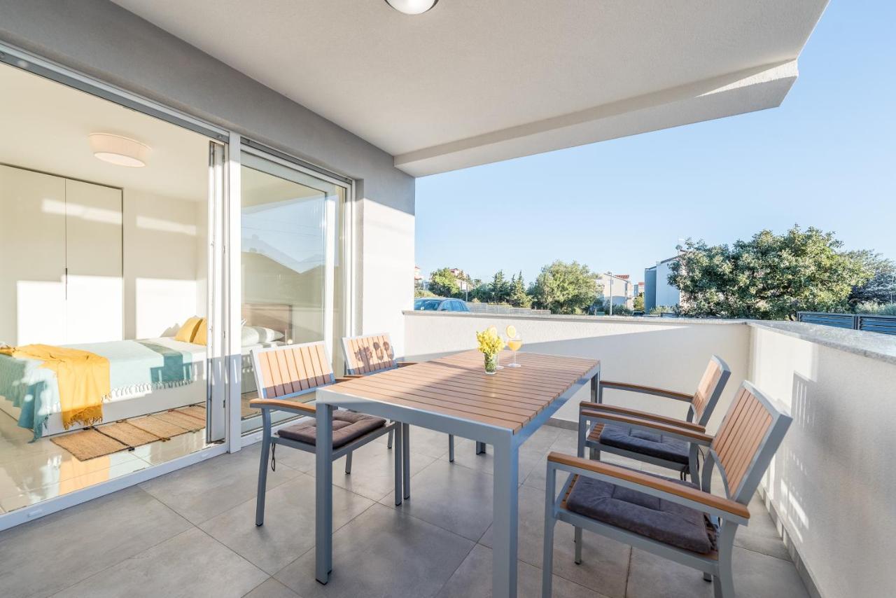 Villa Lena Luxury Apartments Новалья Экстерьер фото